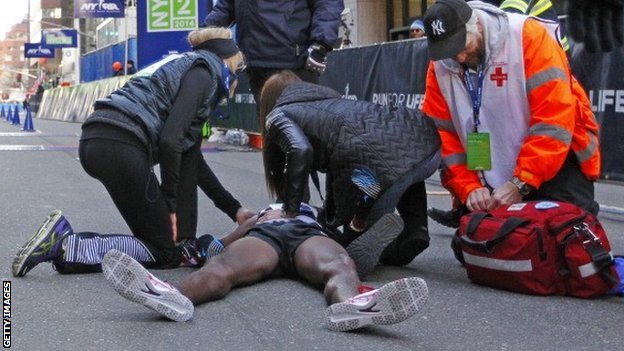 The unusual sight of Mo Farah at the finishing line of the New York half marathon requiring medical attention.